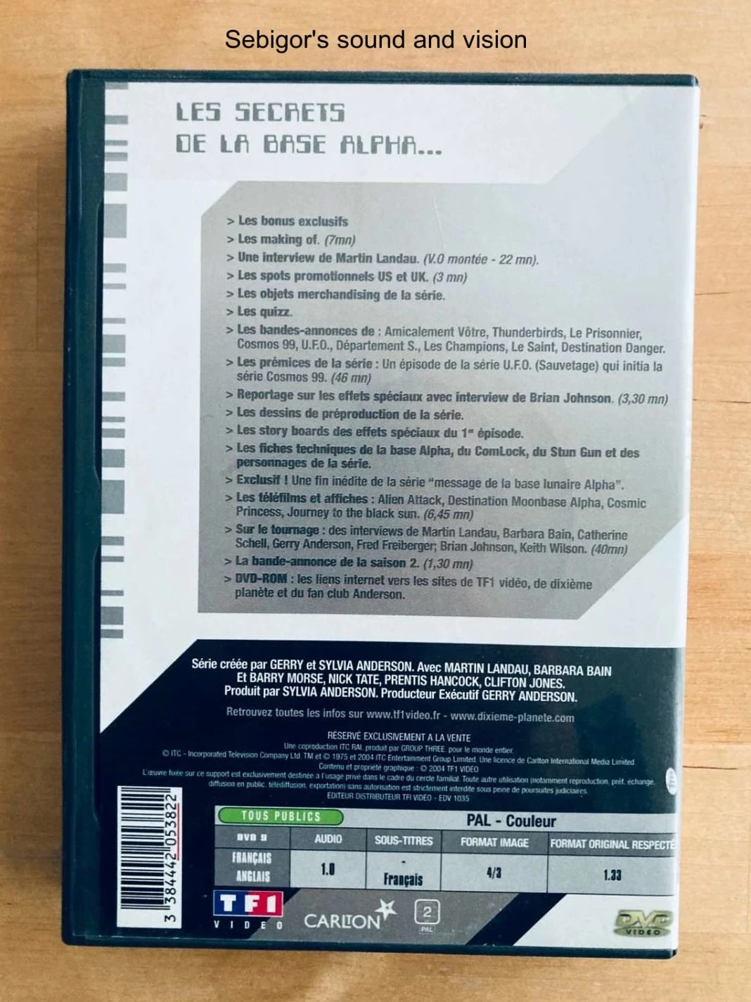 Coffret DVD raro Cosmos 1999 os bônus. – photo 2